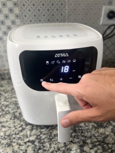 Canasta antiadherente extraíble de la freidora Atma 6.5L fácil de lavar